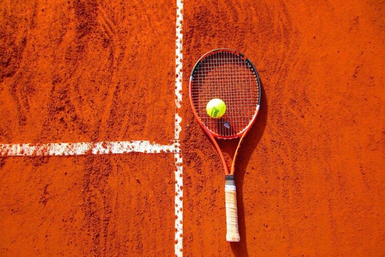 Tennis: il virus causa disoccupazione.