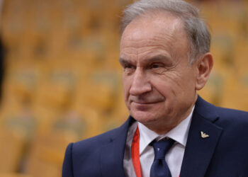 Petrucci: “Si deve ripartire a settembre”.