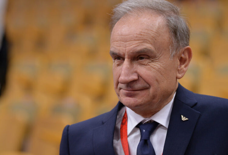 Petrucci: “Si deve ripartire a settembre”.