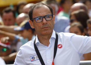 Ciclismo: il nuovo calendario del Giro non piace a Cassani.