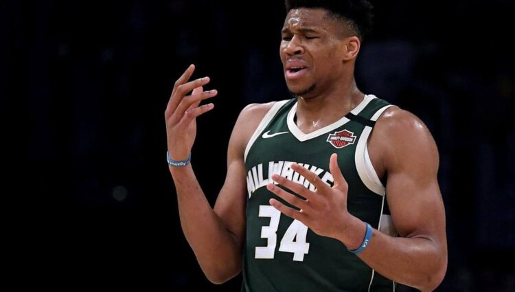 NBA: BUCKS e KINGS chiudono i centri di allenamento.
