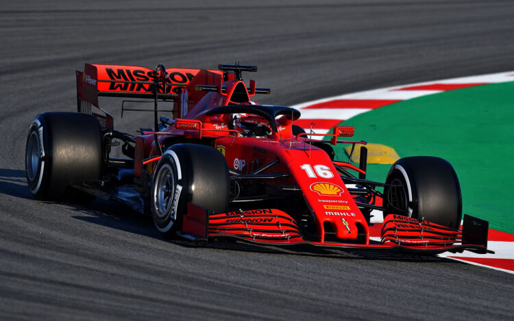 F1: Spie a Maranello dietro il flop della SF1000