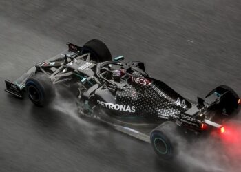 F1: qualifiche, Hamilton parte in pole position, è profondo rosso per il team di Maranello