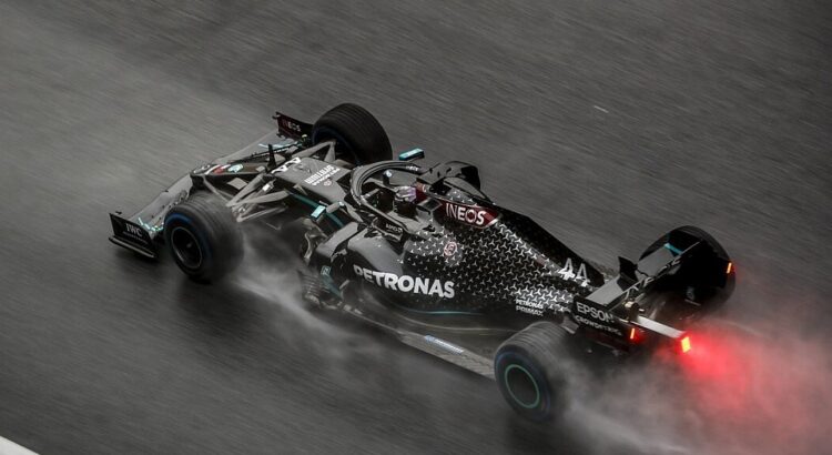 F1: qualifiche, Hamilton parte in pole position, è profondo rosso per il team di Maranello