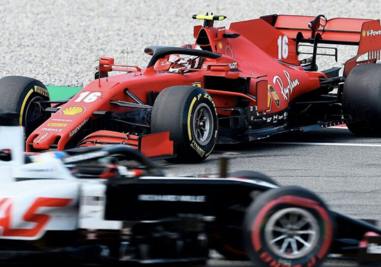 F1: vince Hamilton, una Ferrari non passa dal Via!