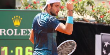 Tennis: derby ai quarti tra Berrettini e Travaglia. Caruso si arrende a Djokovic.