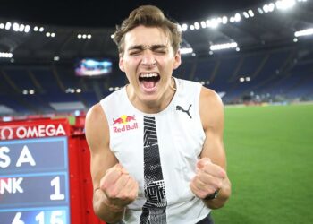 Salto con l’asta: Duplantis batte il record mondiale di Bubka.