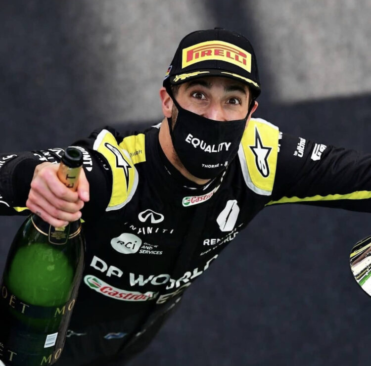 F1: Vola Hamilton, Ricciardo sul podio