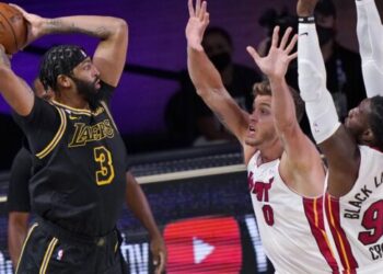 Miami Heat battono i Lakers in gara 3. Eccezionale Butler.