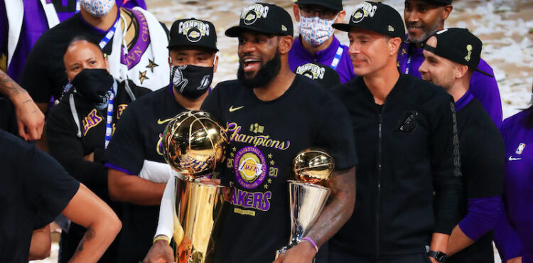 NBA: i Los Angeles Lakers conquistano il titolo.
