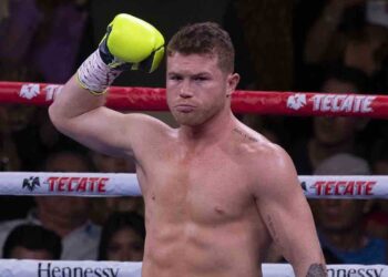 BOXE: ‘Canelo’ affronterà Smith il 19 dicembre.