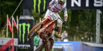 Motocross, Tony Cairoli operato al ginocchio.