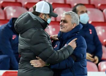 Big match all’Hotspurs Stadium tra Tottenham e Liverpool.