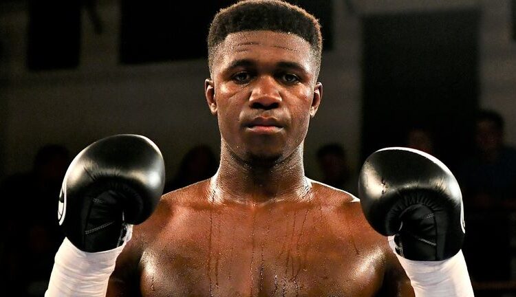 Boxe, Giovanni De Carolis sfiderà Lerrone Richard per l’Europeo dei super medi.