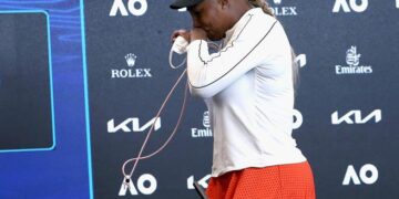 Australian Open, Serena Williams in lacrime dopo la sconfitta.