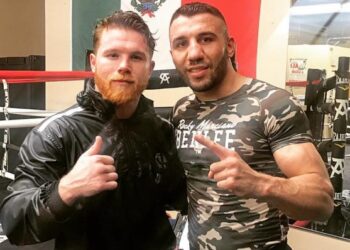 Boxe, Canelo:” Fare la storia nella boxe è molto importante”.