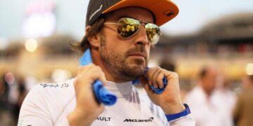 F1: Fernando Alonso coinvolto in un incidente in bicicletta