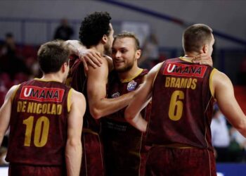 Basket Coppa Italia: la Reyes Venezia vola in semifinale dopo aver battuto la Virtus Bologna.