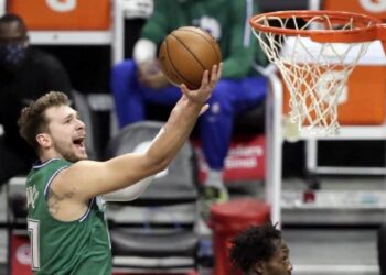 Nba, ai Bucks la sfida contro i Sixers.