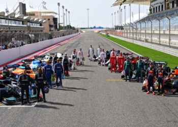 F1: 1º giorno di test in Bahrein, Ricciardo e Verstappen stupiscono, problemi per la Ferrari