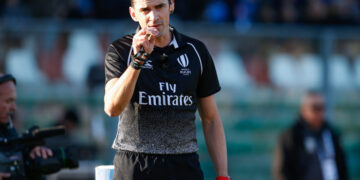 Rugby, l’arbitro Pascal Gauzere ha ammesso di aver sbagliato.