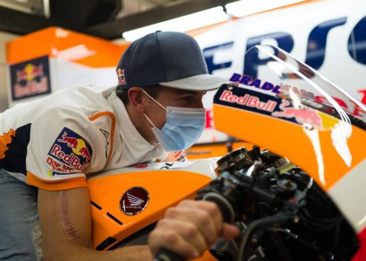 MotoGP 2021, Marc Marquez non correrà in Qatar.