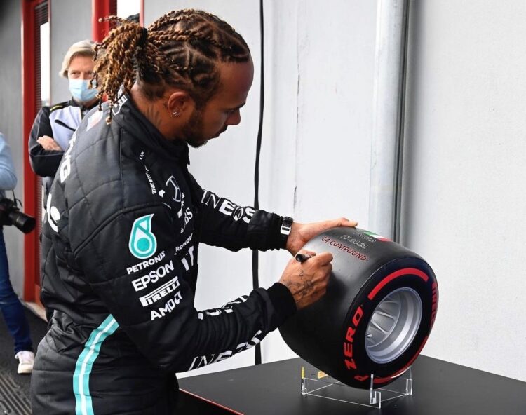 F1: Qualifiche ad Imola, Hamilton in pole, sorprende la McLaren