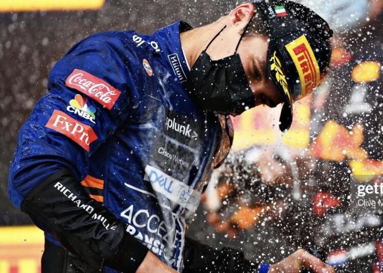 F1: Incredibile gara ad Imola, trionfa Verstappen, Norris sul podio