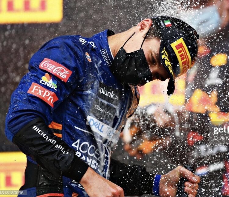 F1: Incredibile gara ad Imola, trionfa Verstappen, Norris sul podio