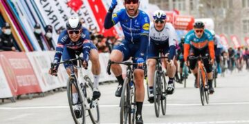 Ciclismo, Cavendish vince anche la terza tappa del Giro di Turchia.