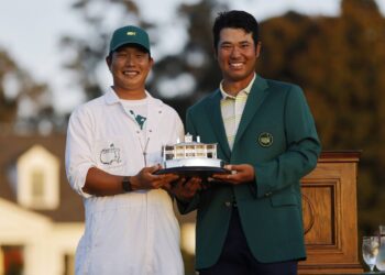 Prima giacca verde giapponese al Masters: vince Matsuyama.