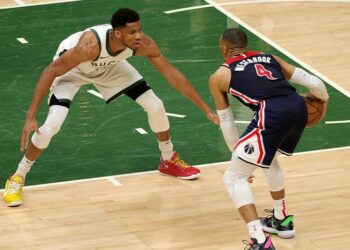 NBA, Russell Westbrook riscrive la storia.