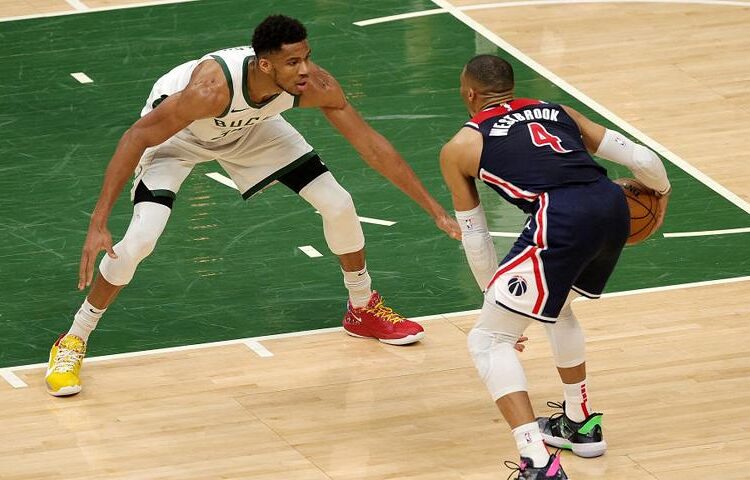NBA, Russell Westbrook riscrive la storia.