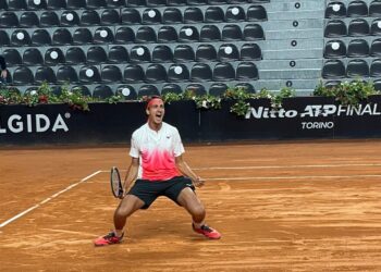 Clamoroso a Roma: Sonego batte Thiem e approda ai quarti