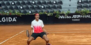 Clamoroso a Roma: Sonego batte Thiem e approda ai quarti