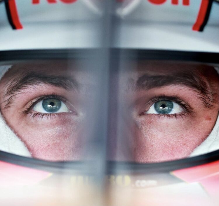 F1: Verstappen sconfitto da Hamilton in Spagna, la Ferrari si rialza