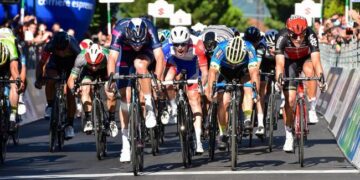 Ciclismo, Ayuso protagonista assoluto del Giro d’Italia U23.