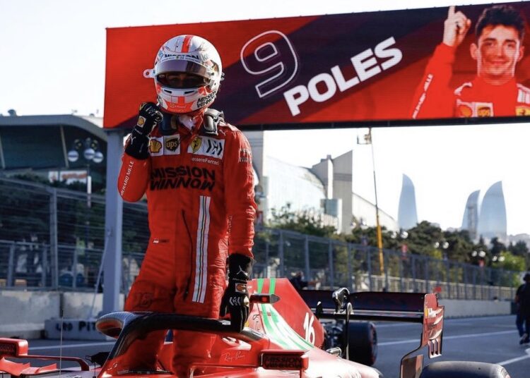 F1: Leclerc conquista la pole a Baku, è guerra tra Red Bull e Mercedes