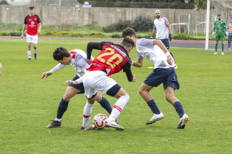 Marina di Ragusa in campo nonostante i positivi.