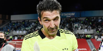 Le infinite vite di Gigi Buffon.