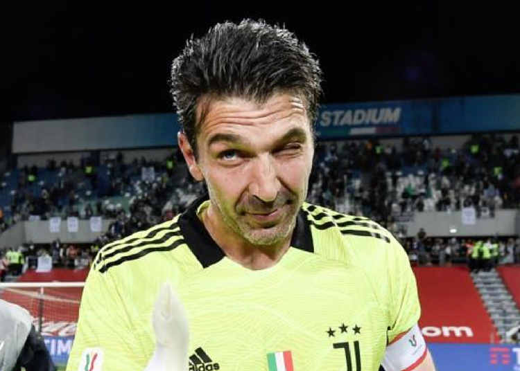 Le infinite vite di Gigi Buffon.