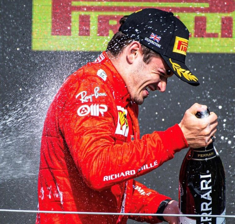 F1: la Ferrari brilla a Silverstone, Hamilton mette Verstappen KO