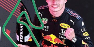 F1: Verstappen vince in casa, luci e ombre a Maranello