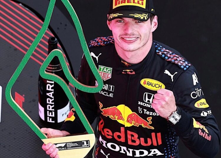 F1: Verstappen vince in casa, luci e ombre a Maranello