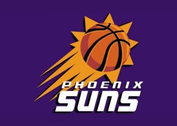 Nba: Phoenix vola in gara-1 grazie a Chris Paul.