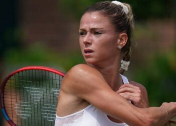 Camila Giorgi saluta Wimbledon.