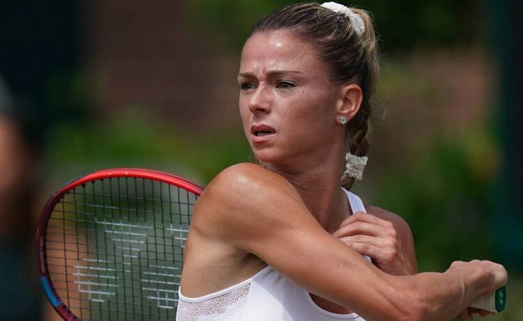 Camila Giorgi saluta Wimbledon.