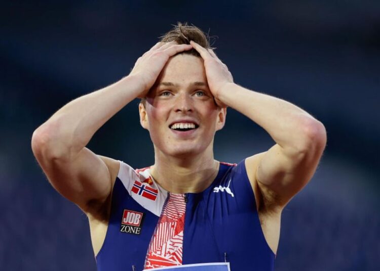 Record del mondo di Karsten Warholm nei 400 hs maschili.