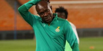 Il Ghana licenzia il suo allenatore Charles Akonnor.