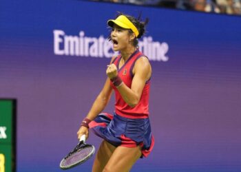 US Open 2021, Emma Raducanu vola in finale.
